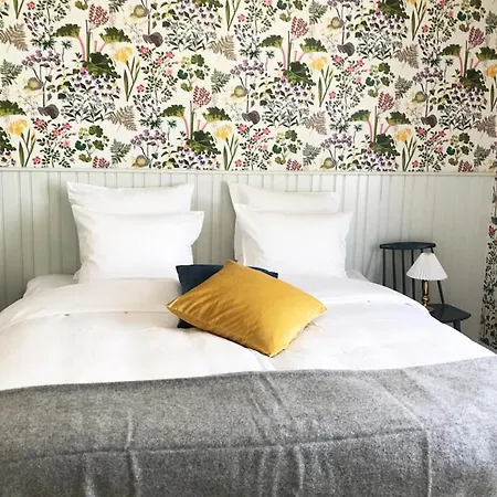 Villa Strand בית הארחה